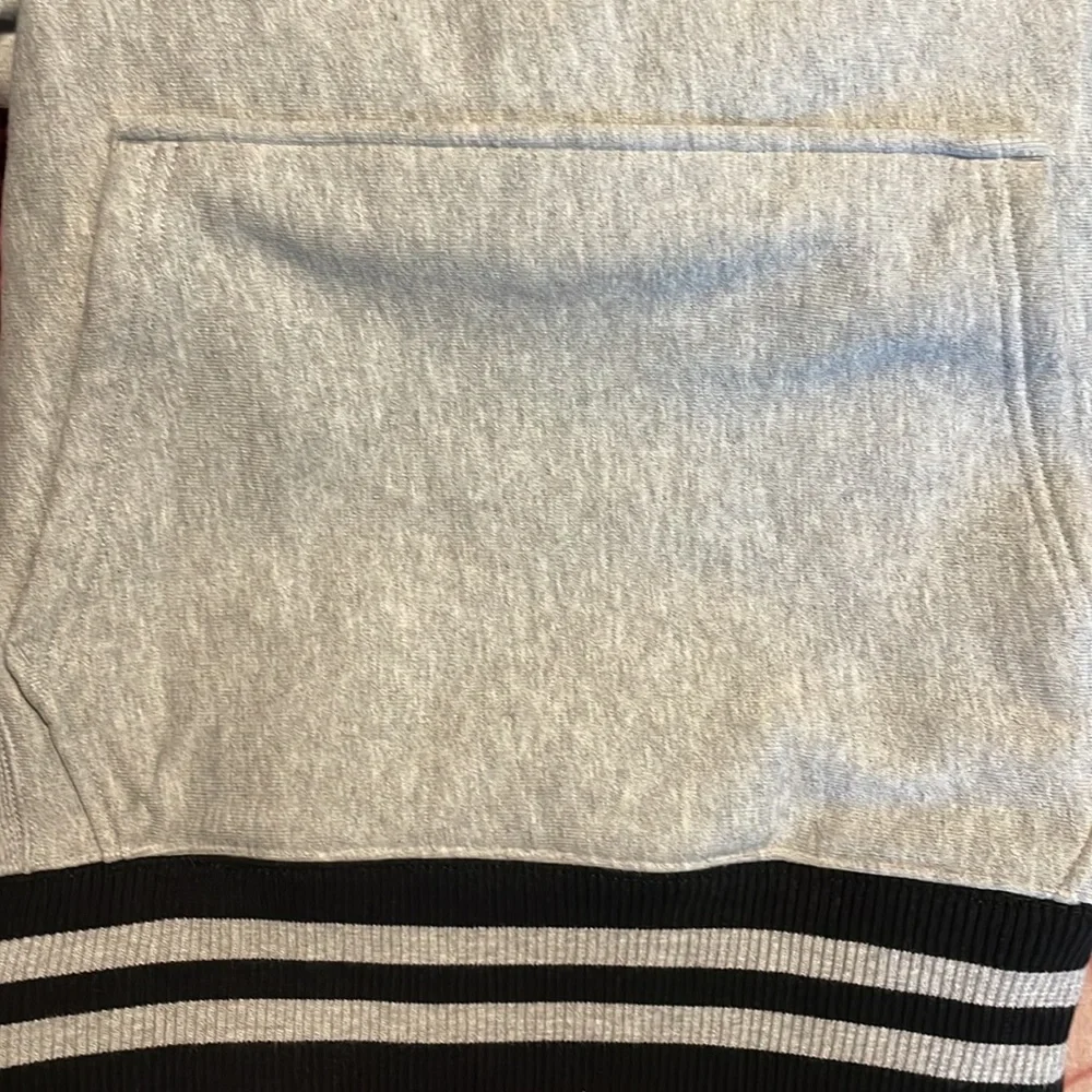 Champion Reverse Weave Hoodie Size Small Cozy & Durable